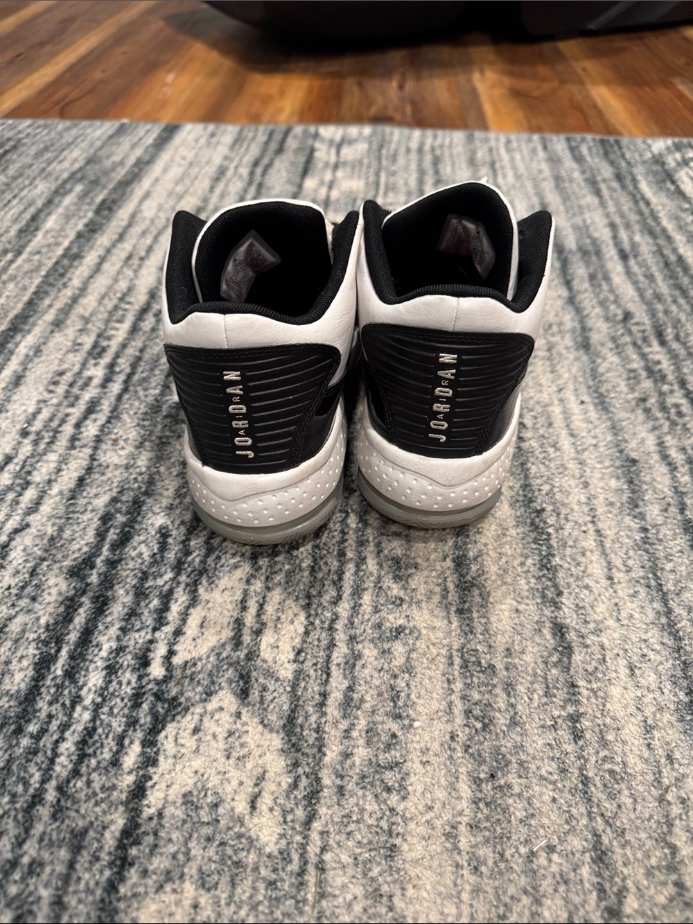Jordan Kids White and Black Basketball Shoes with Red Jumpman Accent - Picture 4 of 6